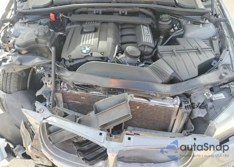 2011 BMW 328 Xi z USA, uszkodzony, nr VIN WBAPK7C52BA974176